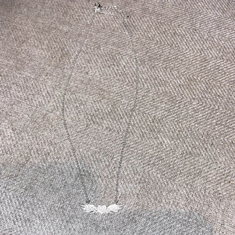 Elegant Silver Wing Necklace